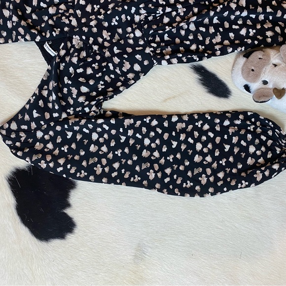 Abercrombie & Fitch mini dress, all-over animal print, V-Neck - Picture 5 of 11